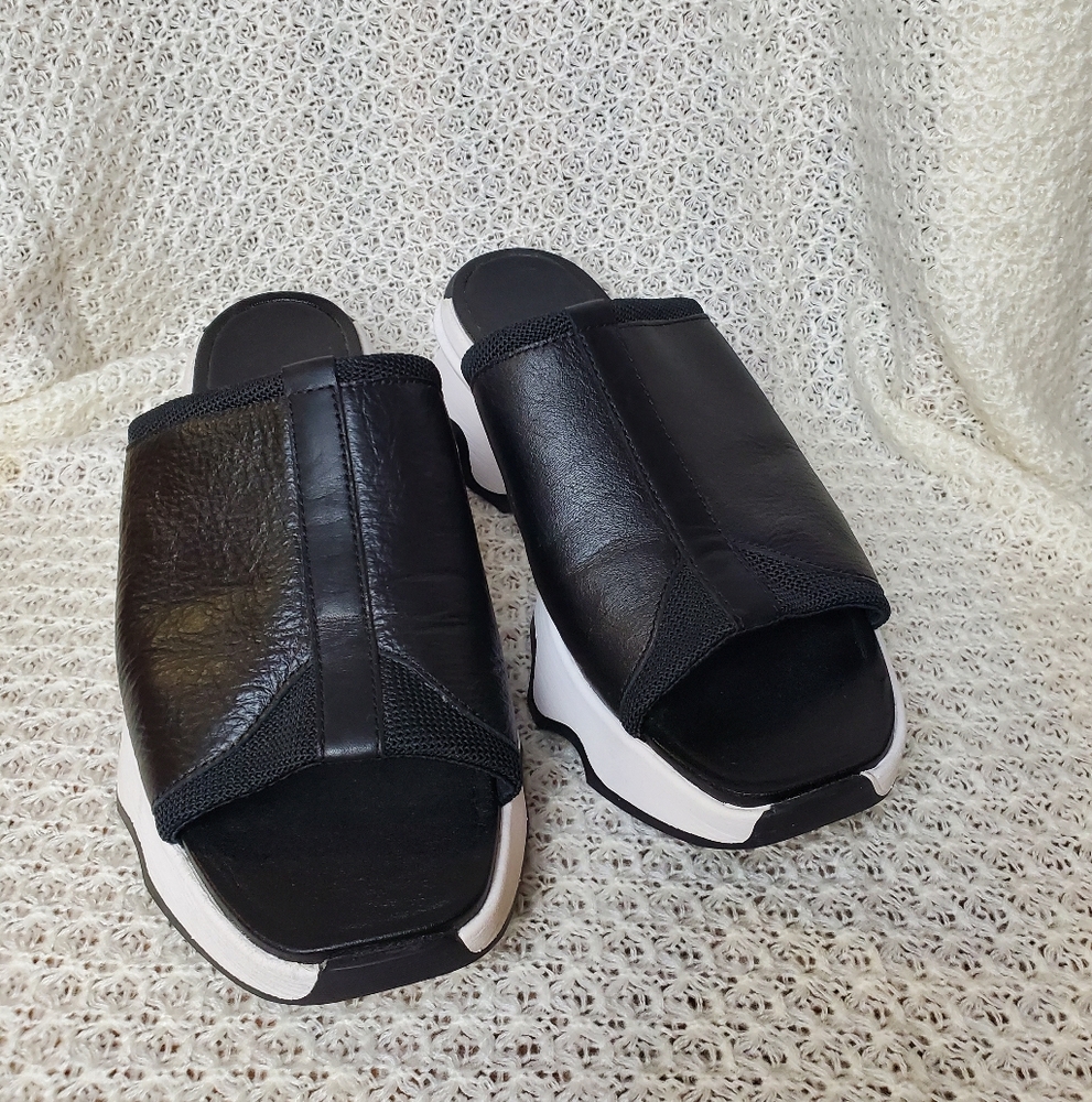 Sorel Kinetic Impact Leather Slip On Wedge Slide Sandal Size 8.5